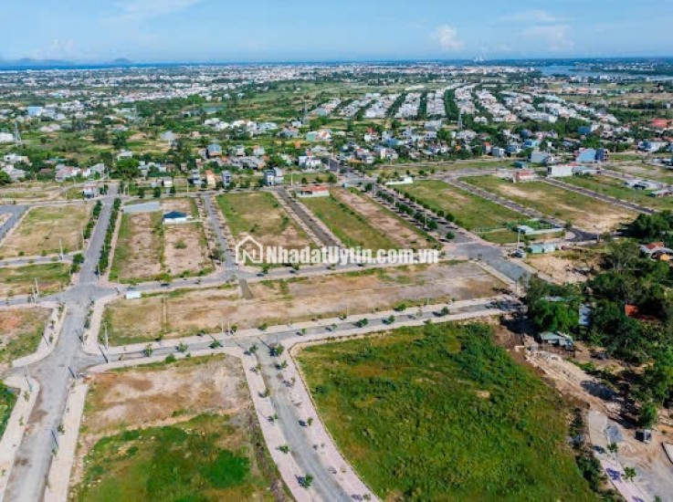 Đất Nền Đà Nẵng Mặt Tiền 150m2 gần bãi biển -phong thủy đắc địa, Giá 16 triệu/m2- PHÁP LÝ RÕ RÀNG